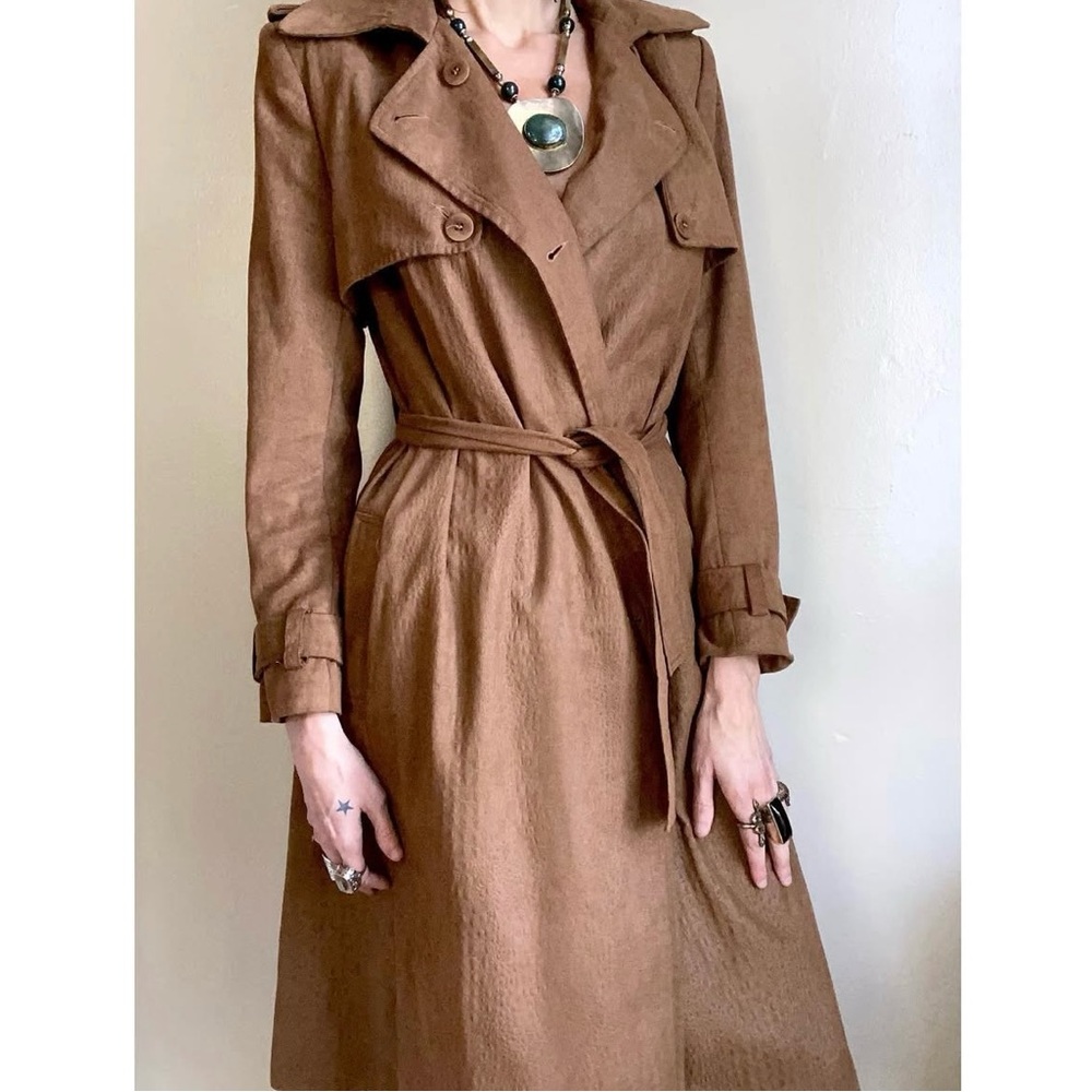 Vintage Gorgeous Long Trench Coat w/ Faint Faux Crocodile Textured Pattern - Picture 7 of 9